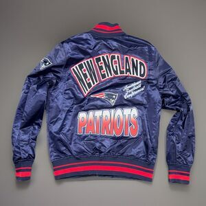 New England Patriots Pro Standard Men's Navy Satin Varsity Jacket Size Medium